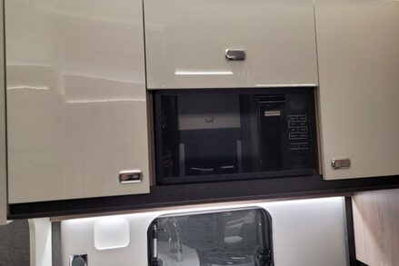 Swift Escape 694 2026 Swift Escape 694 Auto 24