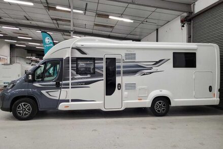 Swift Escape 694 2026 Swift Escape 694 Auto 7