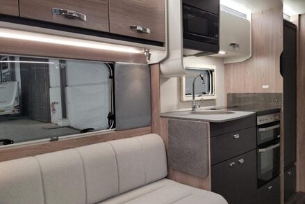 Swift Challenger 480 2 Berth Cravan 11