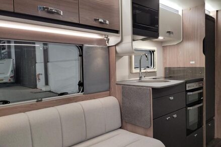 Swift Challenger 480 2 Berth Cravan 11