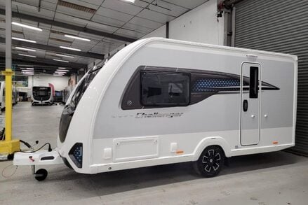 Swift Challenger 480 2 Berth Cravan 5