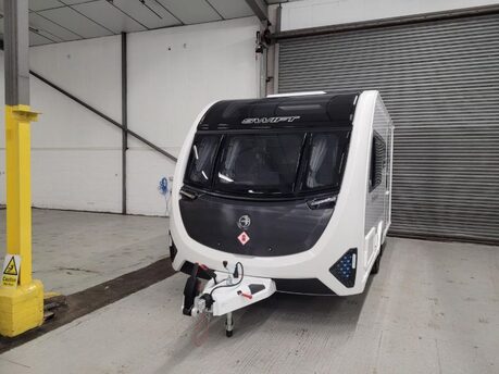 Swift Challenger 480 2 Berth Cravan 2