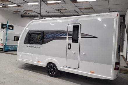 Swift Challenger 480 2 Berth Cravan 6