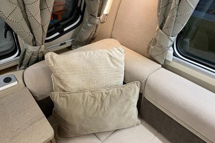 Swift Elegance 565 2019 Swift Elegance 565 7