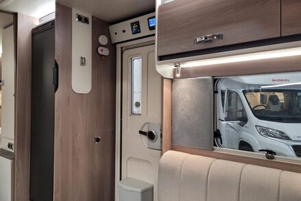 Swift Challenger 580 NEW Swift Challenger 580 10