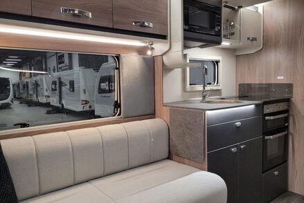 Swift Challenger Grande 4 Berth Twin Axle 11