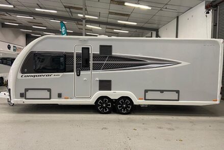 Swift Conqueror 645 4 Berth Twin Axle Caravan 6