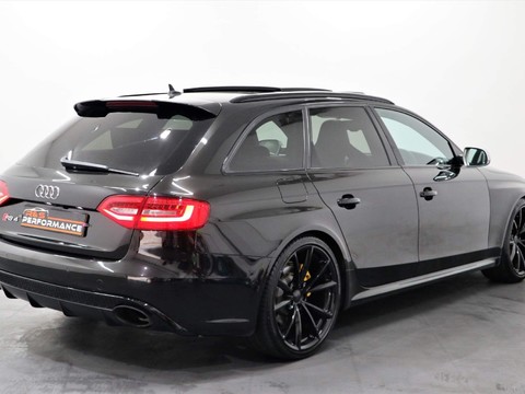 Audi RS4 4.2 FSI V8 S Tronic quattro 5dr 4