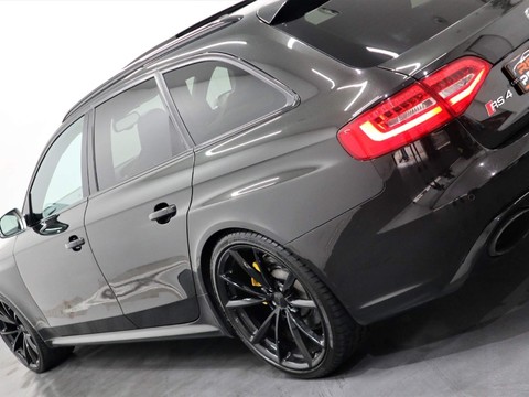 Audi RS4 4.2 FSI V8 S Tronic quattro 5dr 10