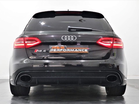 Audi RS4 4.2 FSI V8 S Tronic quattro 5dr 64