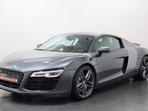 Audi R8 4.2 FSI V8 S Tronic quattro 2dr 3