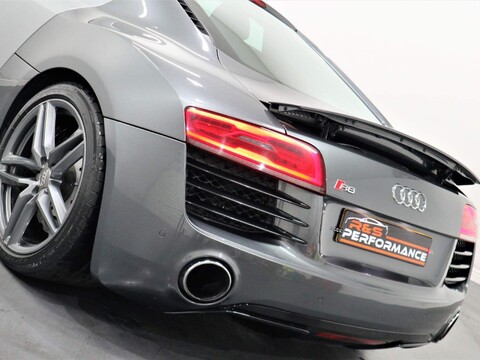 Audi R8 4.2 FSI V8 S Tronic quattro 2dr 53