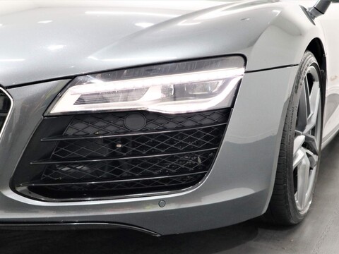 Audi R8 4.2 FSI V8 S Tronic quattro 2dr 63