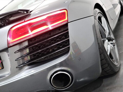 Audi R8 4.2 FSI V8 S Tronic quattro 2dr 65