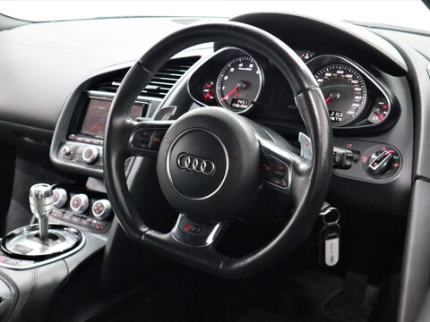 Audi R8 4.2 FSI V8 S Tronic quattro 2dr 13