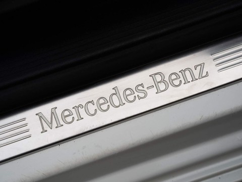 Mercedes-Benz E Class E 220 D AMG LINE PREMIUM PLUS 25