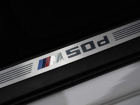 BMW X6 M50D 43
