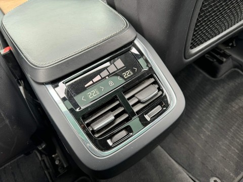 Volvo XC90 D5 POWERPULSE INSCRIPTION PRO AWD 22
