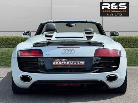 Audi R8 5.2 FSI V10 Spyder R Tronic quattro Euro 4 2dr 10