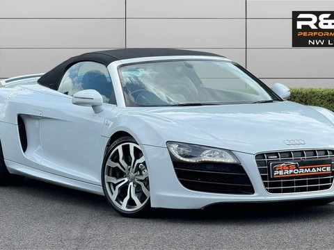 Audi R8 5.2 FSI V10 Spyder R Tronic quattro Euro 4 2dr 3