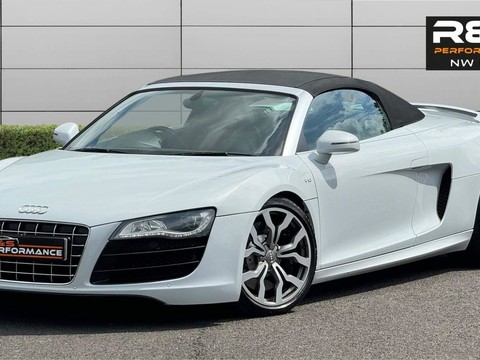 Audi R8 5.2 FSI V10 Spyder R Tronic quattro Euro 4 2dr 7