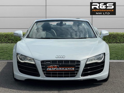 Audi R8 5.2 FSI V10 Spyder R Tronic quattro Euro 4 2dr 9