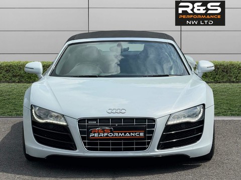 Audi R8 5.2 FSI V10 Spyder R Tronic quattro Euro 4 2dr 11