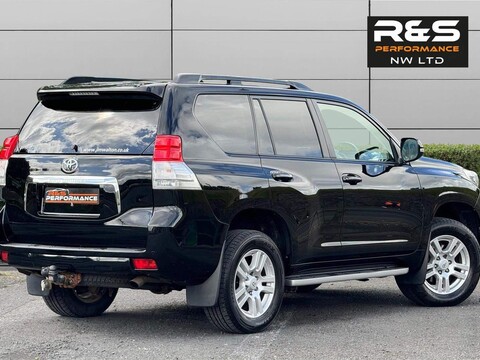 Toyota Land Cruiser 3.0 D-4D LC5 Auto 4WD Euro 5 5dr 4