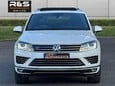 Volkswagen Touareg 3.0 TDI V6 BlueMotion Tech R-Line Tiptronic 4WD Euro 6 (s/s) 5dr 5