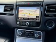 Volkswagen Touareg 3.0 TDI V6 BlueMotion Tech R-Line Tiptronic 4WD Euro 6 (s/s) 5dr 34