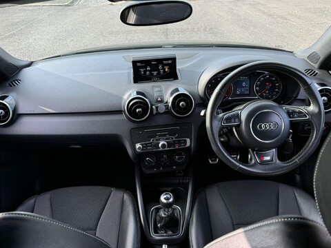 Audi A1 1.4 TFSI S line Sportback Euro 6 (s/s) 5dr (Nav) 9