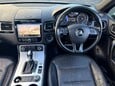 Volkswagen Touareg 3.0 TDI V6 BlueMotion Tech R-Line Tiptronic 4WD Euro 5 (s/s) 5dr 21