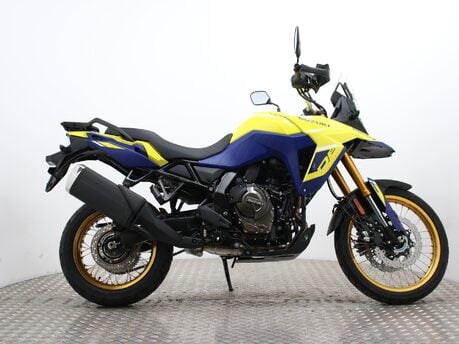 Suzuki V-Strom 800DE LAST ONE LEFT