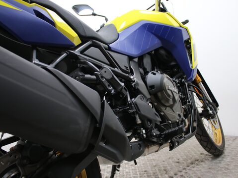 Suzuki V-Strom 800DE DE Euro 5 776cc PRE- REG Bargain 15