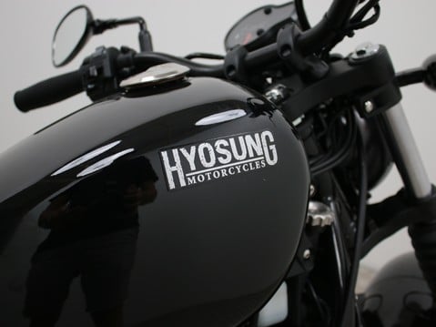 Hyosung GV300 Riding Redfeined V-Twin 300cc -PRE-REGISTERED SPECIAL 16