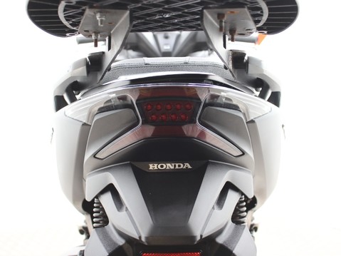 Honda NSS125 Forza 10