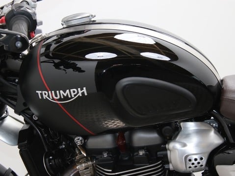 Triumph Scrambler 11