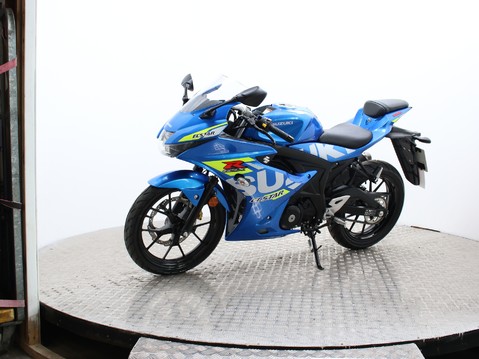 Suzuki GSXR125 4