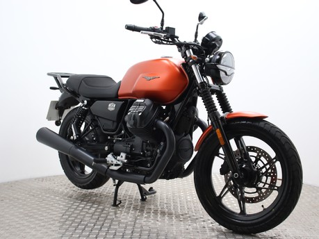 Moto Guzzi V7 IV STONE