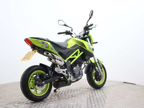 Benelli TNT 125cc 11