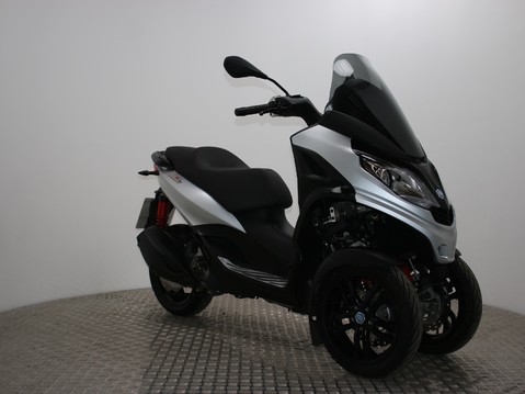 Piaggio MP3 MP3 300 SPORT 3