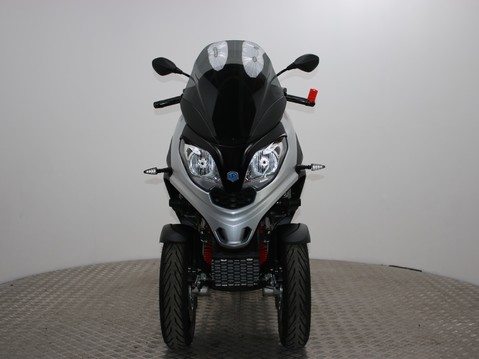 Piaggio MP3 300 SPORT - Finance Available 3