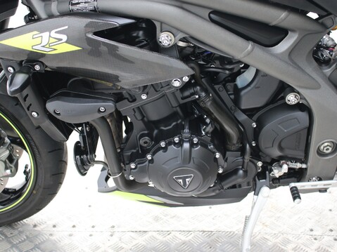 Triumph Speed Triple 1050 SPEED TRIPLE RS 10