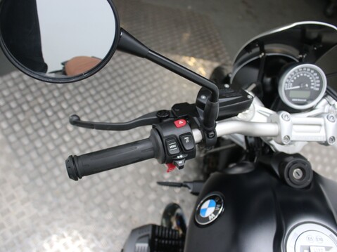 BMW R nineT Scrambler R NINET RACER SCRAMBLER X 17