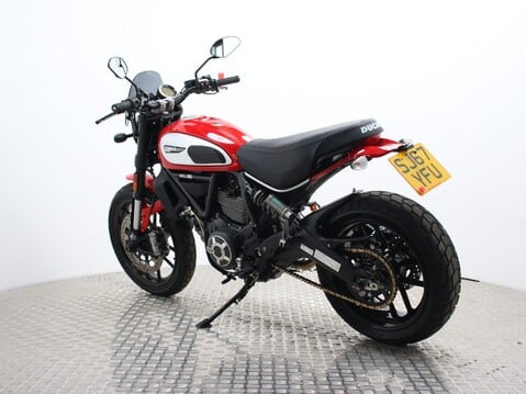 Ducati Scrambler 800 SCRAMBLER ICON 9