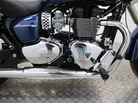 Triumph America AMERICA 865cc 27