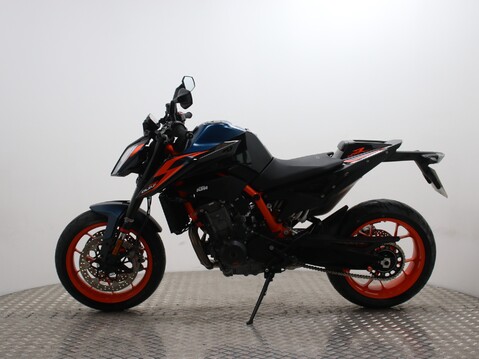 KTM 890 Duke 890 DUKE R 22 8