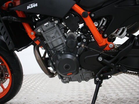 KTM 890 Duke 890 DUKE R 22 26