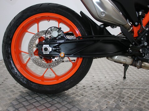 KTM 890 Duke 890 DUKE R 22 22