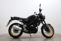 Yamaha XSR125 Legacy -- Ceramic Coated + Extras